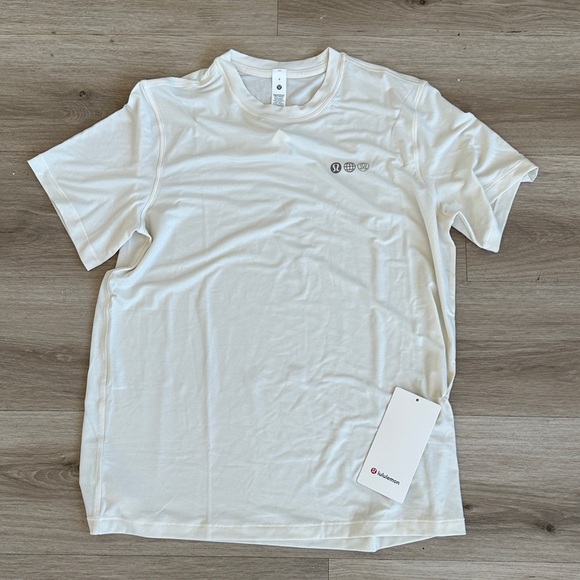 Lululemon Jersey Training Short-Sleeve Shirt
Graphic ColourLight Ivory - Picture 7 of 10